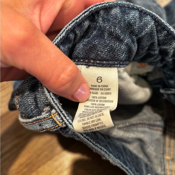 American Eagle Distressed Denim Shorts size 6 distressed hem neutral minimalist - Picture 4 of 11